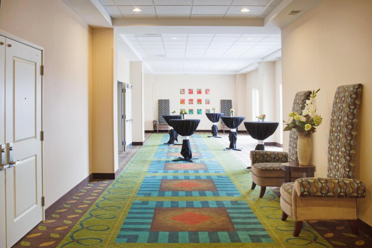 Holiday Inn Lincoln Southwest By Ihg Екстериор снимка